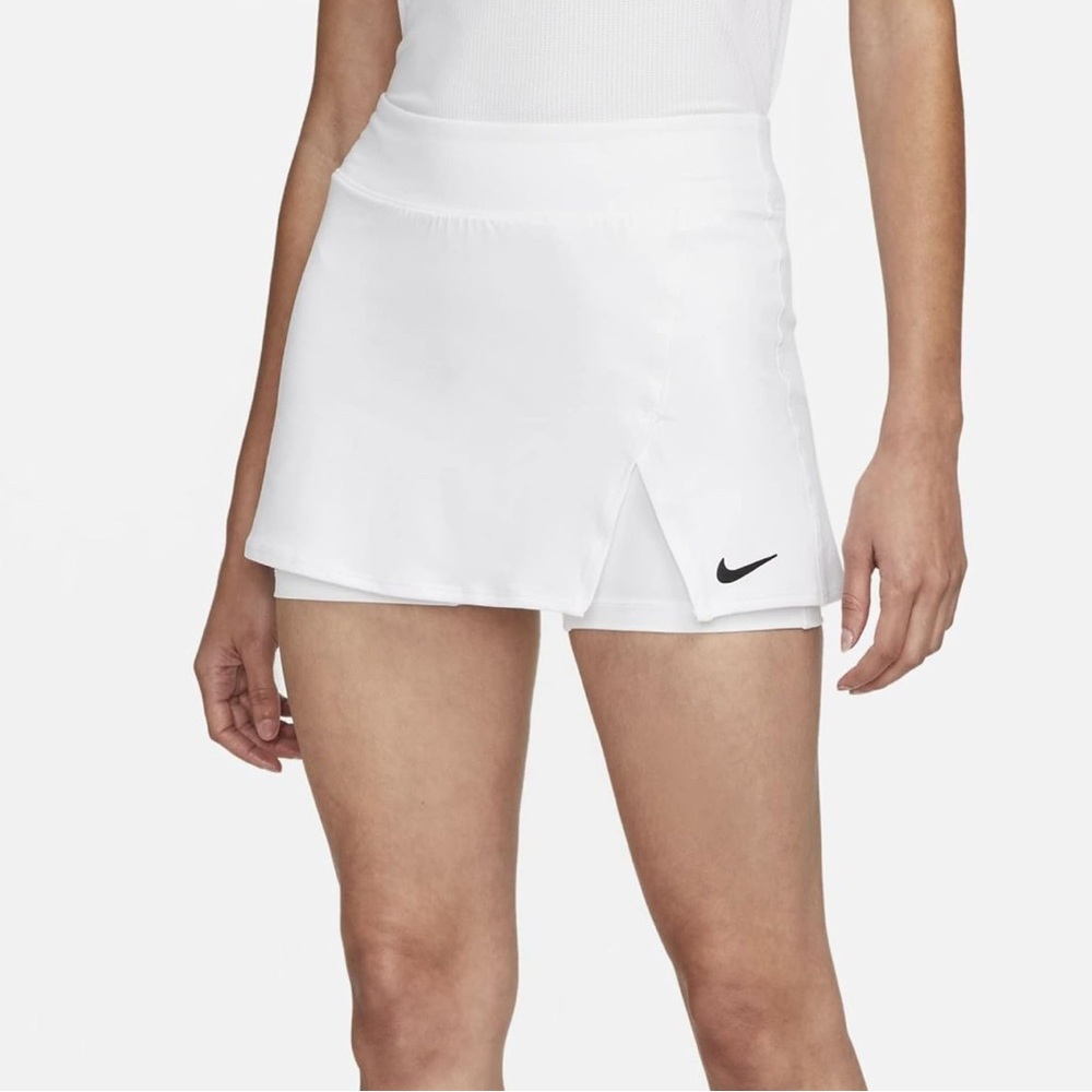 NWT Nike Women's White‎ Skort with Black Logo
